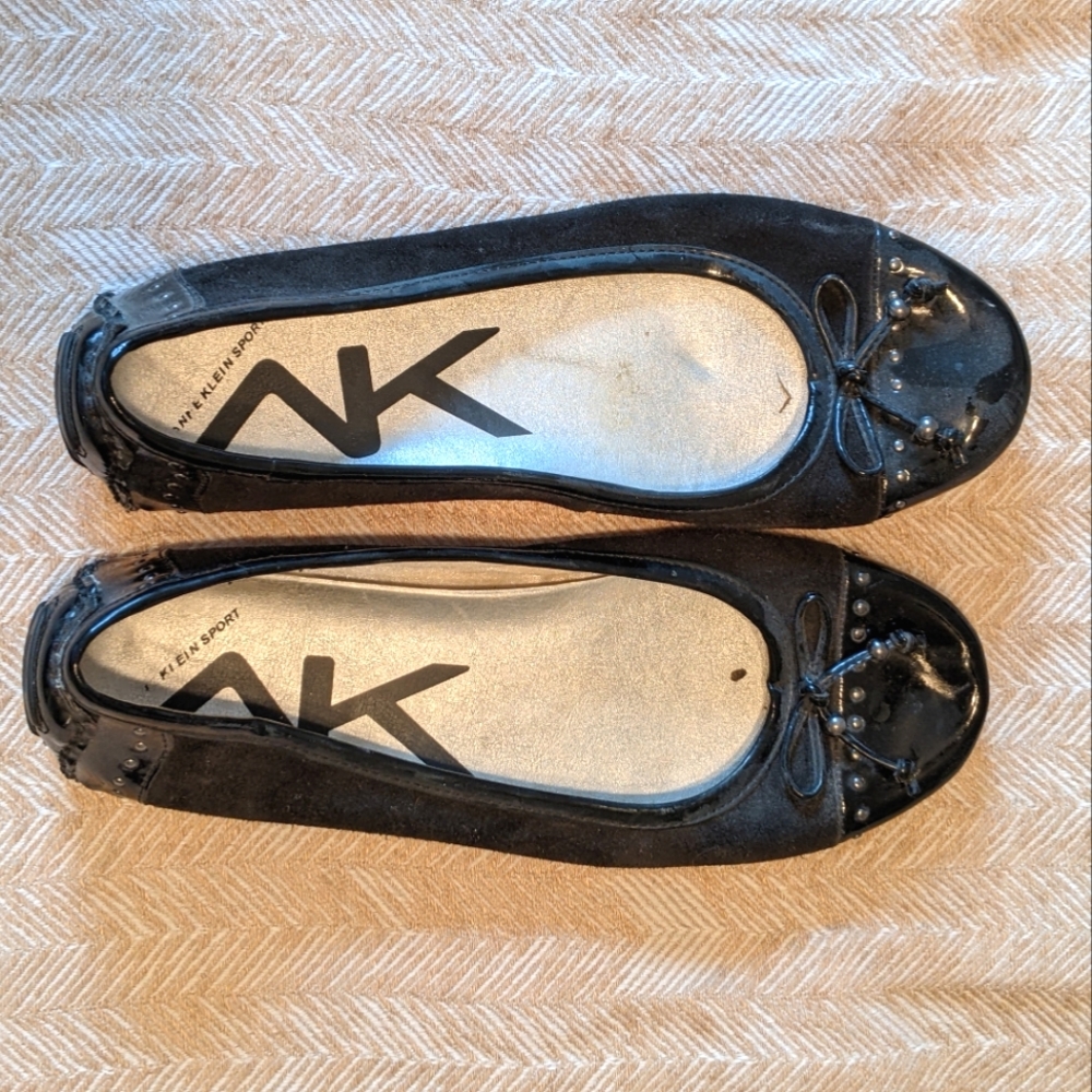 Black Flats with Bow